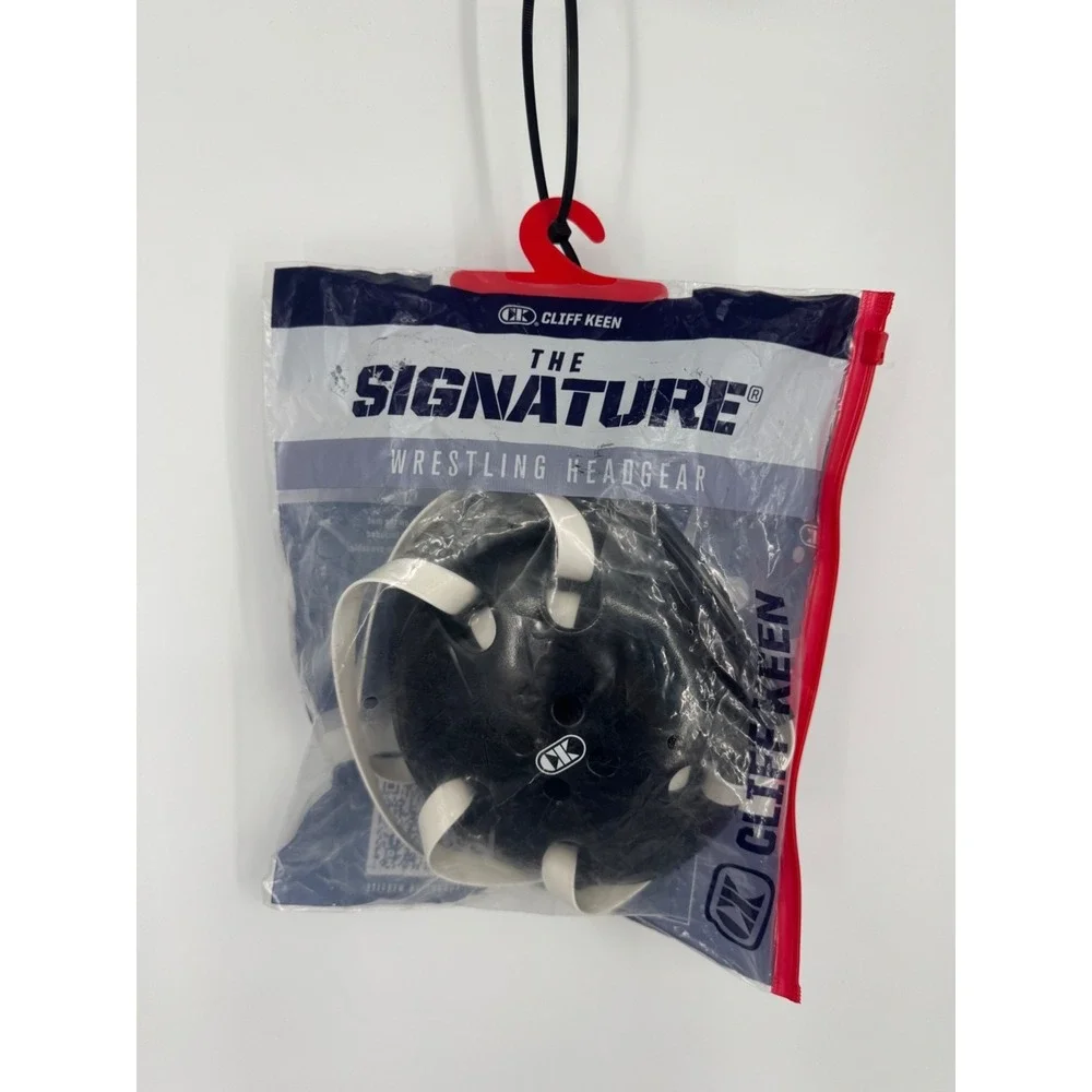 New Cliff Keen The Signature Wrestling Headgear Unisex‎ Black Face Protection